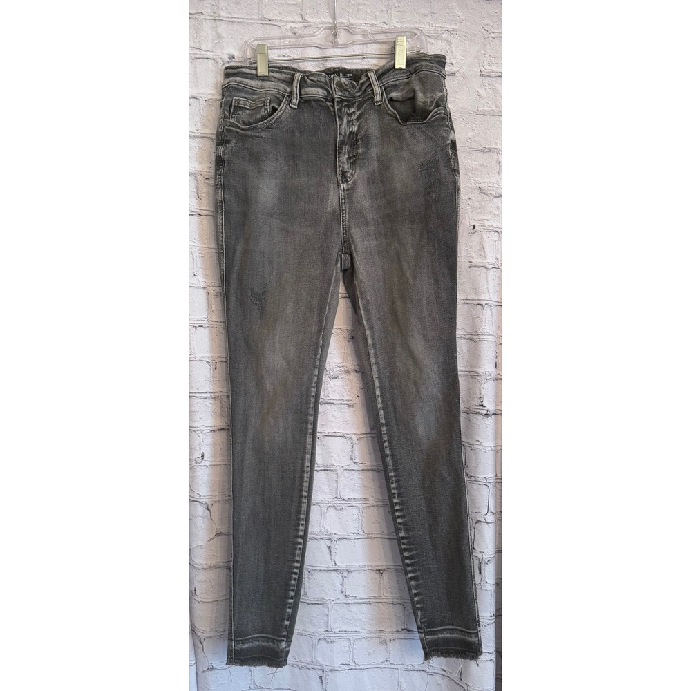 Judy Blue Women's Skinny Fit Jeans Gray Wash Size 13/31 Frayed‎ Hem